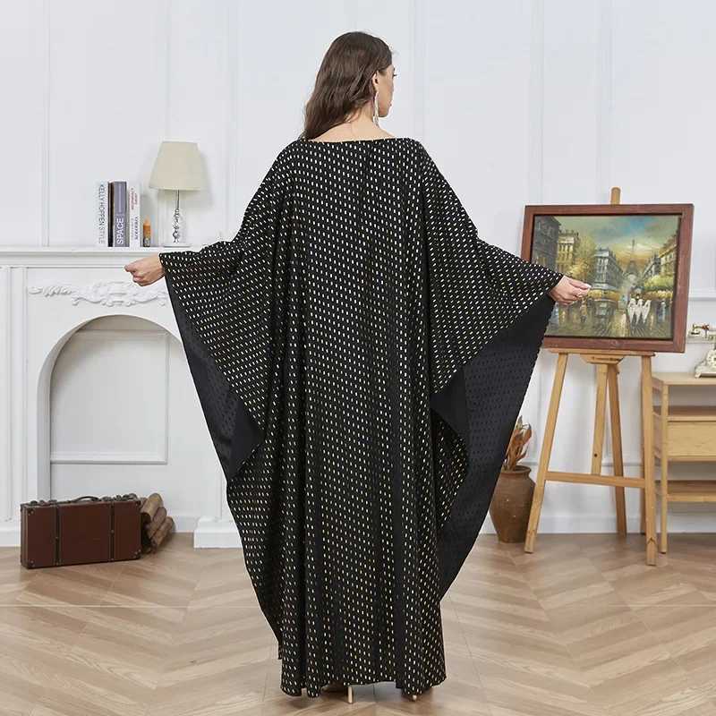 2025 Women Elegant Dress Dubai Party Outfits Long Slve Rhinestones Muslim Women Robe High-grade Comfort Fabric Abaya Clothes X250514