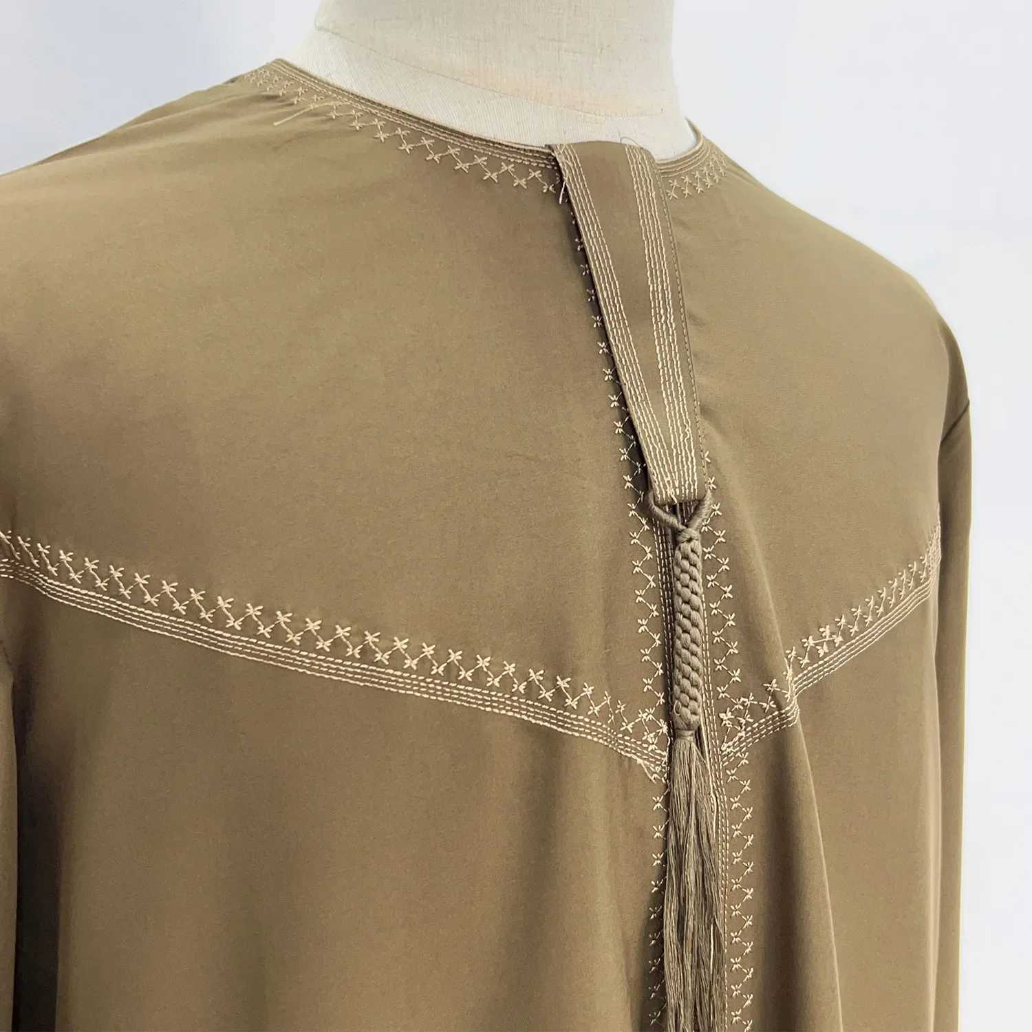 Saudi Arabic Robe Men Muslim Dress Tassel Abaya Dubai Kaftan Islamic Clothing Eid Djellaba Ramadan Jubba Thobe Daffah Dishdasha X250514