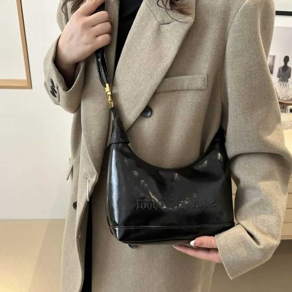 Zipper Bost Crossbody Bag Korean Style Solid Color PU Leather Shoder Bag with Pendant Dumpling Bag Wens Handbag Lady Z250514