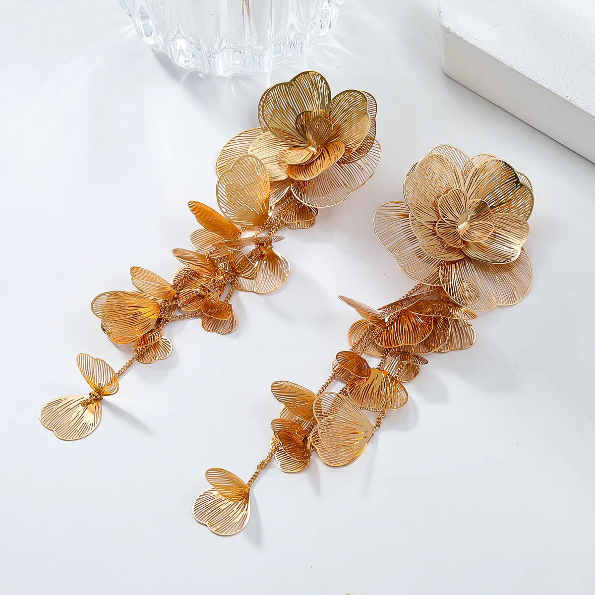 Lady Vintage Alloy Hollow Flower Tassel Drop Earrings - Fun and Unique Perfect for Elegant and Chic Fashion Styles 250513