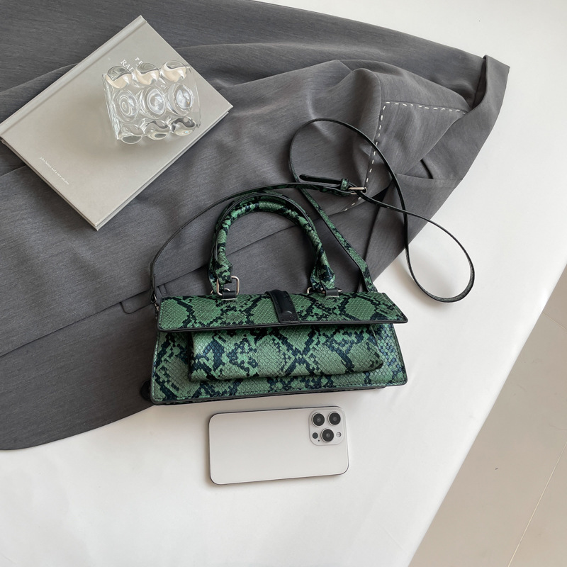 Designer Pack Handheld Small Square Female Trend Niche Design Texture French Stick Bag Western Style Snake Pattern Single Shoulder Crossbody Bag Free 