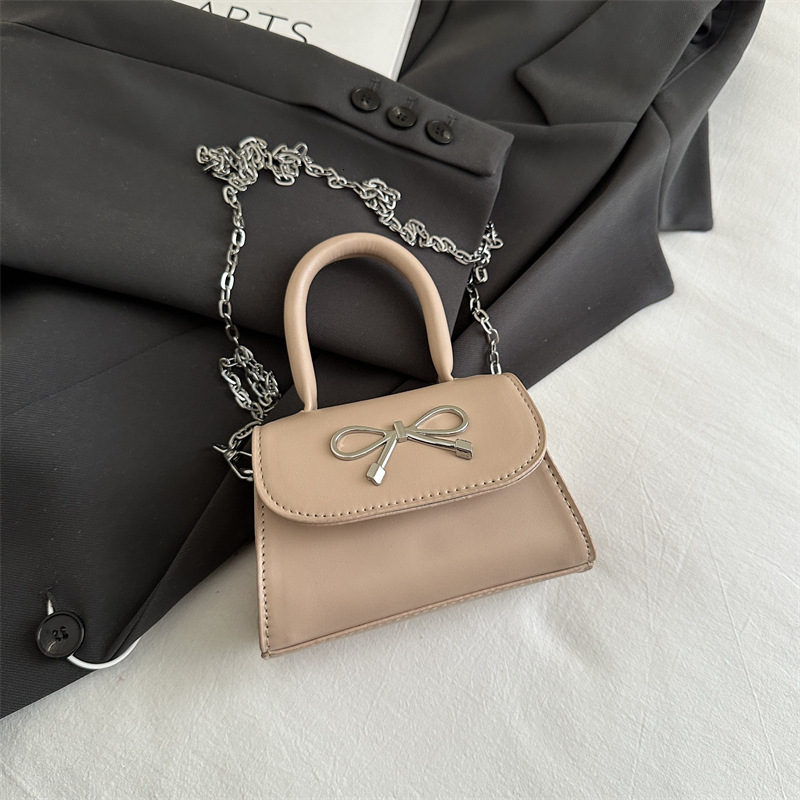 Pink Handheld Bow For Women 2025 Luxury Bag New Summer Single Shoulder Crossbody Bag Niche Fashion New Free Delivery Designer Bag Cute Small Square Ba