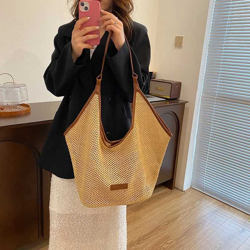 Woven StrAW Shoulder Bag Beach Handbag Summer Designer Bags Hollow Out FAshion Beach Bucket Handbag Bag 2025 Z250514