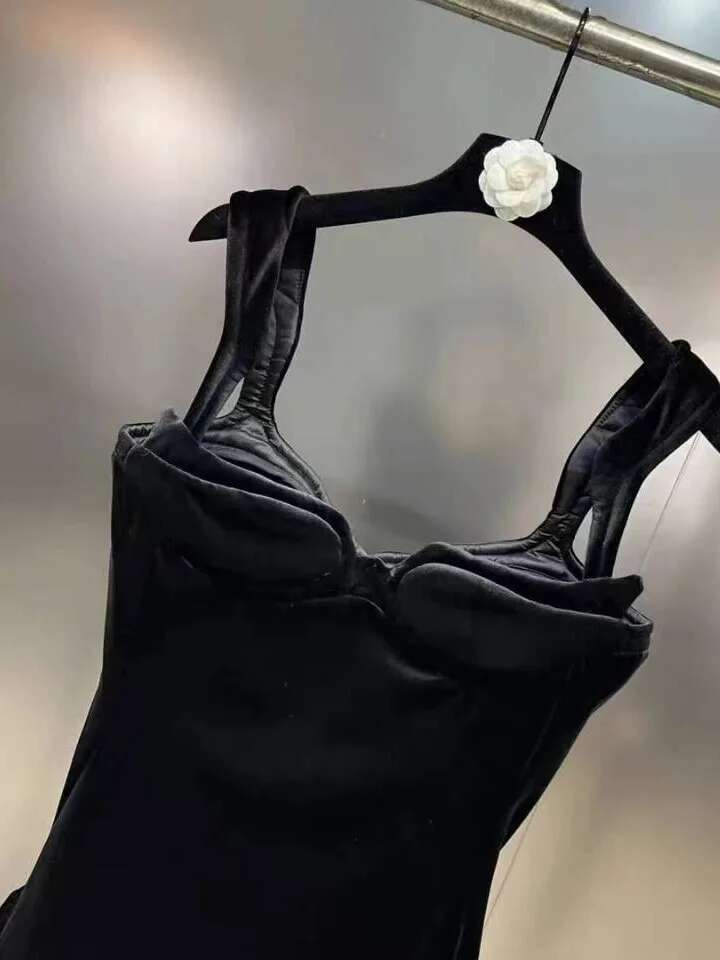 Sexy Chest Wrapping Black Summer European Irregular Split Open Leg Sling Women Strapless Party Mini Dress G019