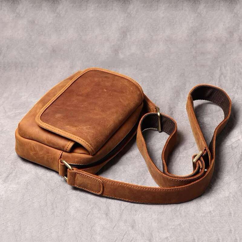 Real Men's Shoulder Vintage Daily Zipper Flap Phone Man Simple Bag Crazy Horse Leather Retro Sling Ba