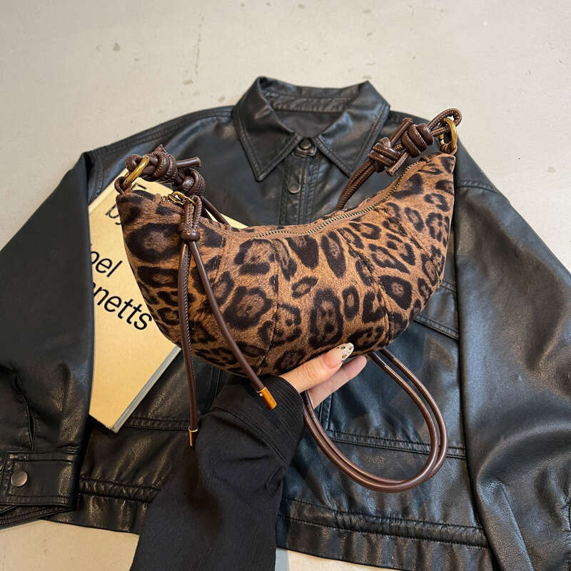 Fashion crossbody versatile dumpling 2025 new frosted leather popular women's shoulder bag