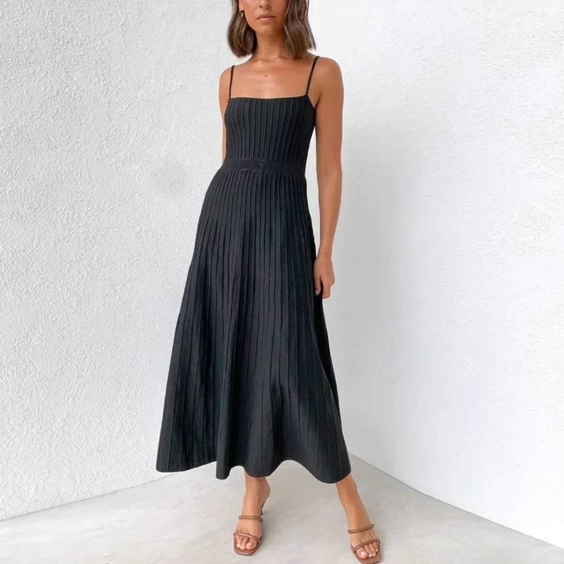 Knitted Pleated Long Dress High Waist Midi Sling Dress Elegant Sleeveless Yellow Dress Women Streetwear Black Bodycon DressXJ250514