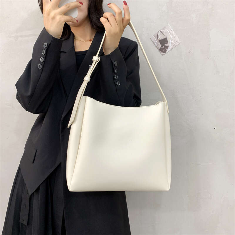 Two piece set mother fashion 2025 soft leather single shoulder bag large capacity handbag women's temperament versatile new trend ins