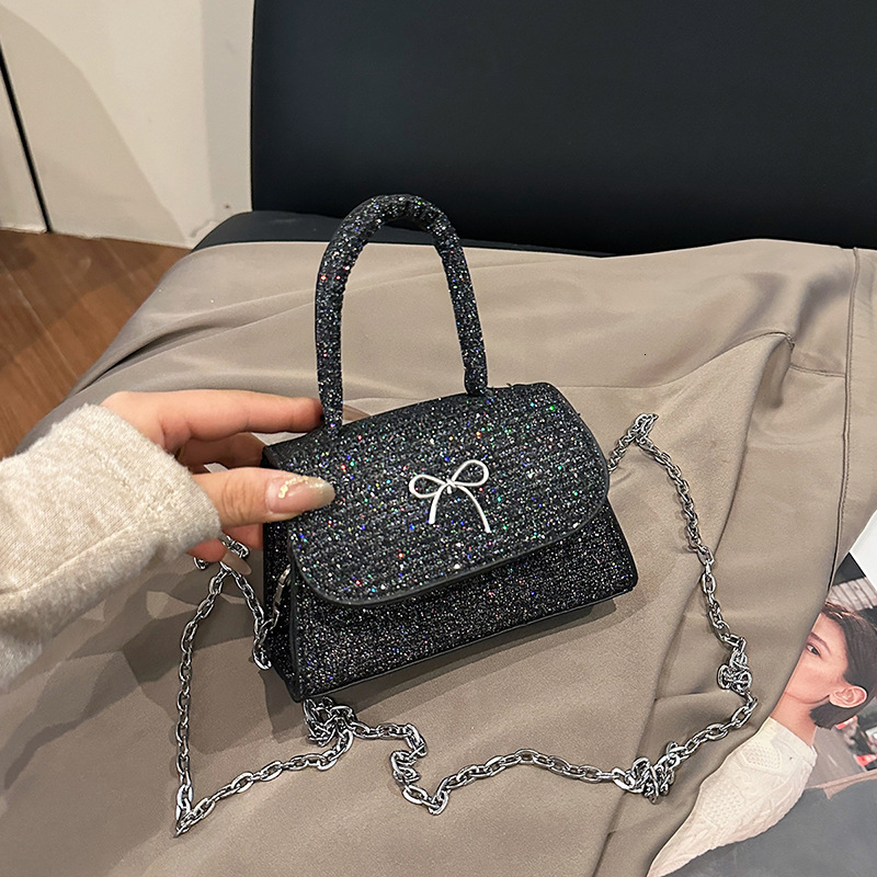 2025 New Sweet Bow Niche Westernstyle Simple And Highvalue Single Shoulder Crossbody Bag Temperament Luxury Bag Small Square New Free Delivery Designe