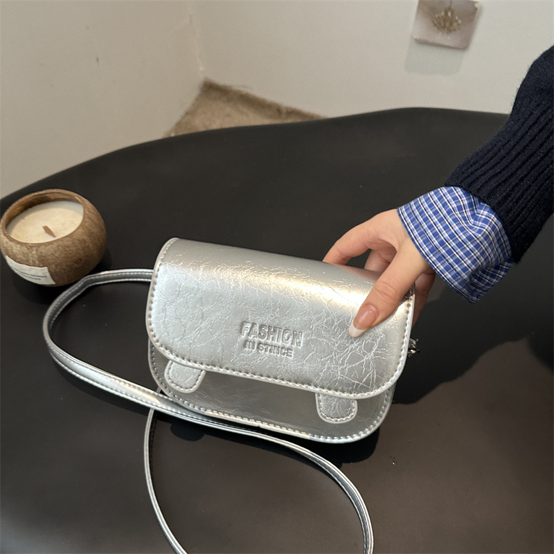 Free Delivery Designer Bag 2025 Winter New Niche Women's This Year's Popular High End And Stylish Single Shoulder Crossbody Saddle Luxury Ba