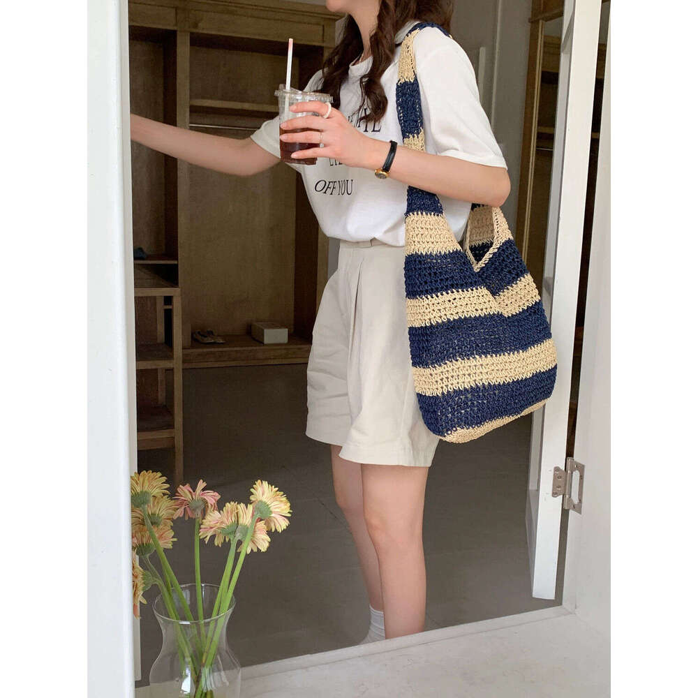 striped single shoulder hand bag large capacity seaside beach vacation woven bag