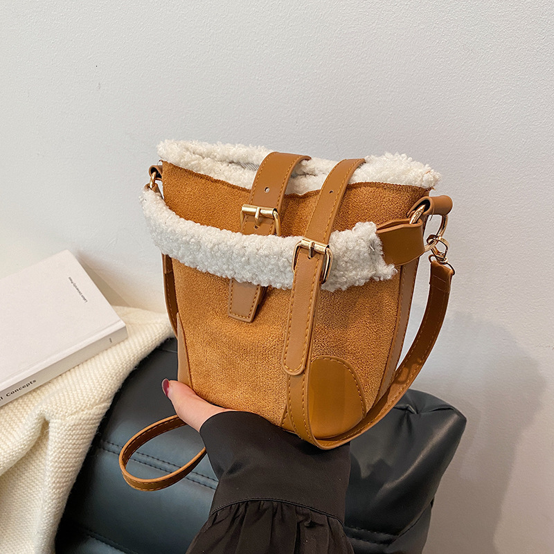 New Free Delivery Designer Bag Bucket Luxury Bag Winter New Shoulder Fashionable And Versatile Handbag Autumn Large Capacity Women's Bag Highend 