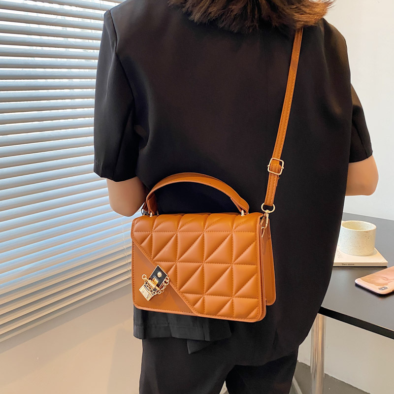 Free Delivery Designer Bag 2025 Single Shoulder Crossbody Simple Chain Fashionable And Casual Lingge Women's Small Square Bag Luxury Bag