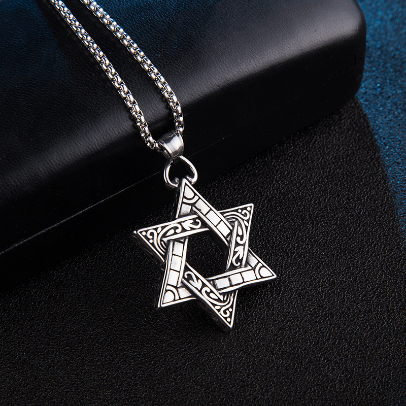 60cm High quality lifestyle, light luxury, personalized necklace, fashionable outfit, retro hip-hop, unisex pomegranate star pendant silver