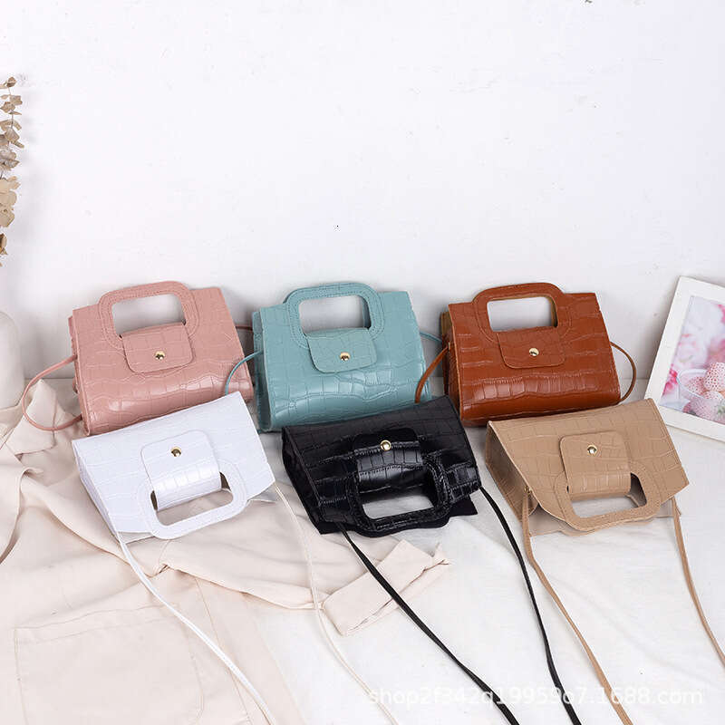 2022 Spring/Summer New Crocodile Pattern Handbag Fashion Chain Cross Shoulder Women's Bag
