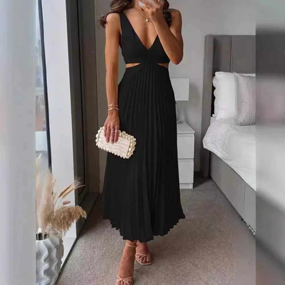 Summer Sexy Deep V Hollow Pleated Beach Dress Casual Multi-color Sleeveless Party Dress Elegant High Waist Long Dress WomenXJ250514