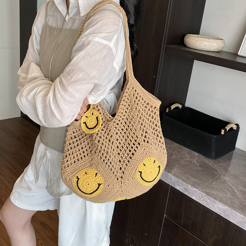 Designer Handbag Spring Summer New Collection Forest Love Jacquard Woolen Hollow Knitted Single Shoulder Tote Beach Women S Bag Mini Storage Bag Free 