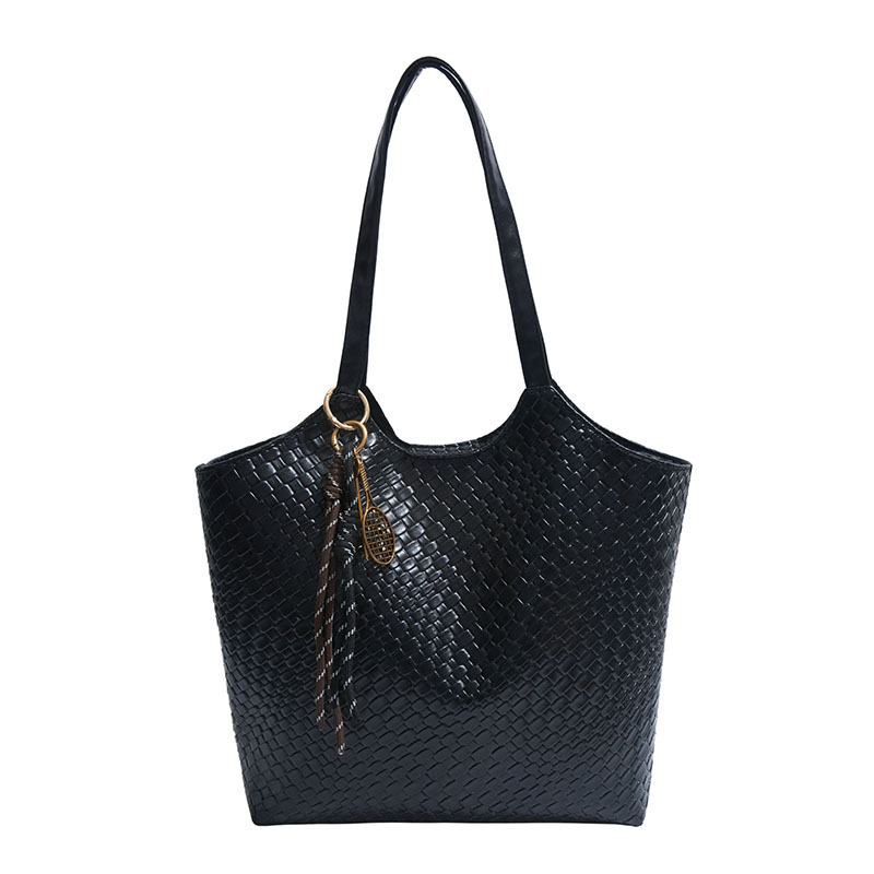 Women's Large Capacity Shoulder New Free Delivery Designer Bag Winter New Versatile Commuting Armpit Popular Luxury Bag This Year Tote Bag Trend