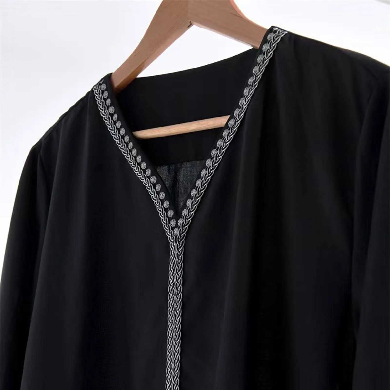 2025 New Muslim Fashion Abayas For Men Arabic Kaftan Embroidery Loose Breathable Casual Robe Islamic Clothing Men Jubba Thobe X250514