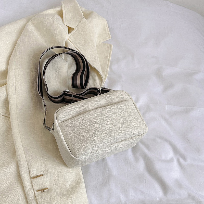 Free Delivery Designer Bag Trendy 2025 Fashion Casual Solid Color Crossbody Women's Wide Strap Single Shoulder Small Square Bag Luxury Bag