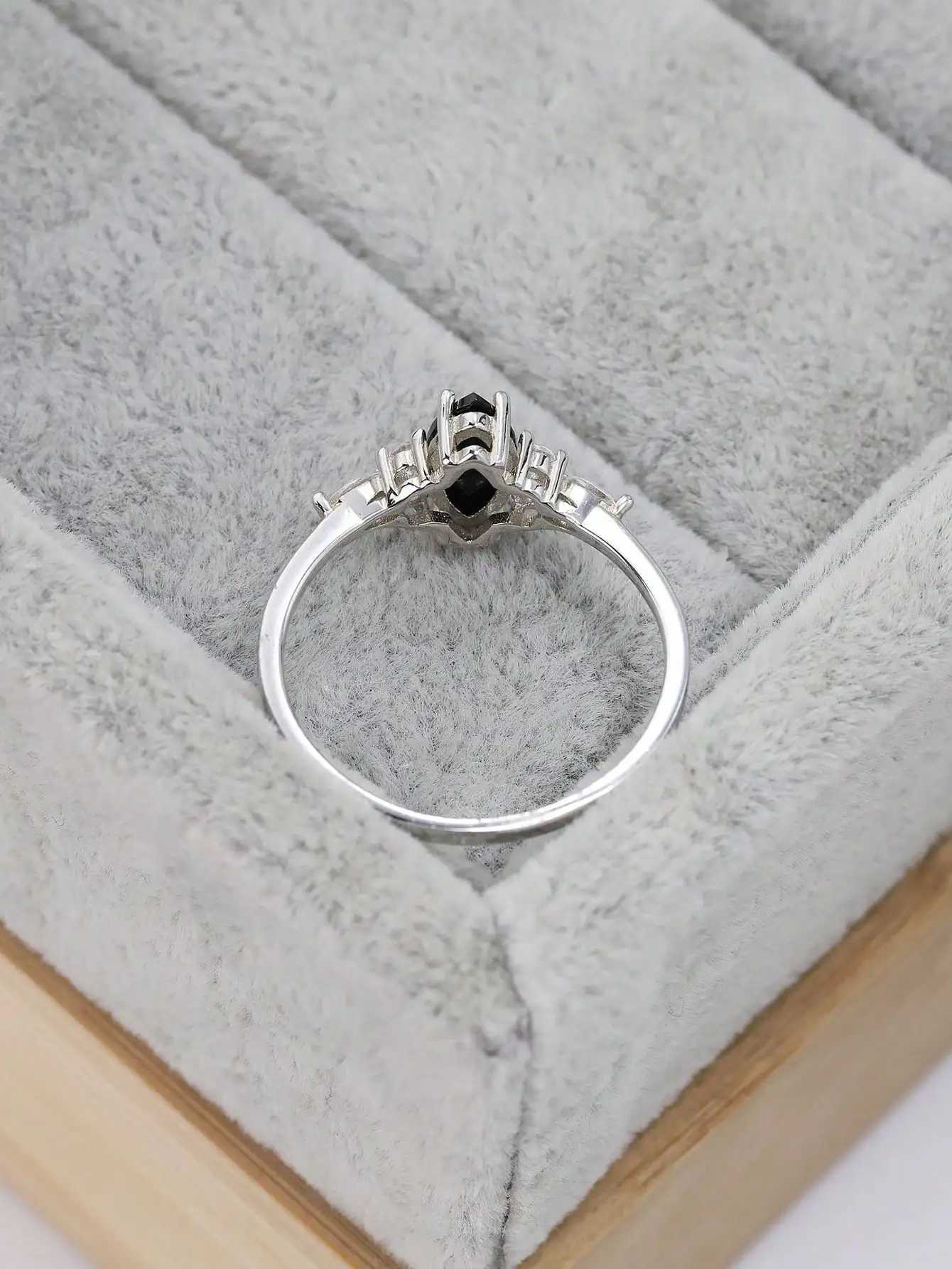 S925 Sterling Silver Ring Oval Black Agate Set with Diamond Simple Design in Europe and America Prom Party Style Fashion WomenXJ250514