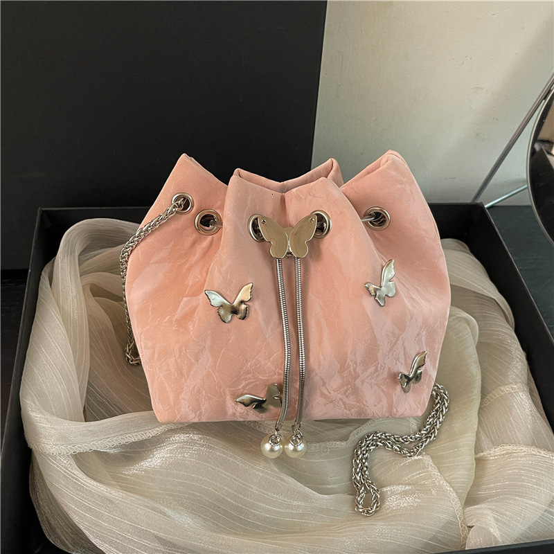 Free Delivery Designer Bag Niche Design Pleated Drawstring Butterfly Shoulder Crossbody 2025 Autumn New Style High End Versatile Chain Bucket Luxury B