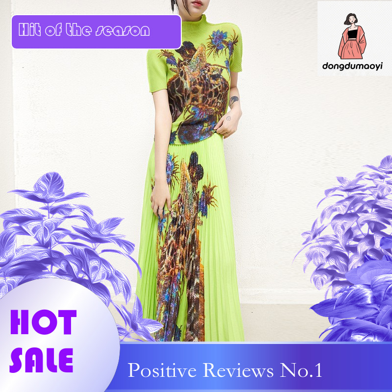 dongdumaoyi Miyake Fashion New Summer Luxury Women's Printed Short sleeved T-shirt Half length Skirt Folded Two piece Set