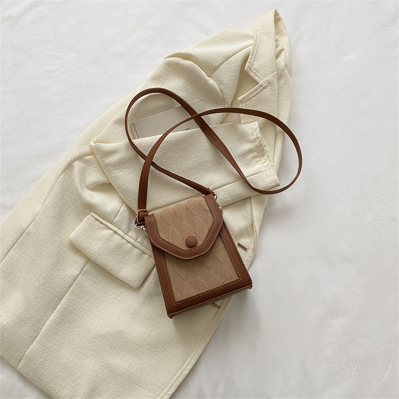 Free Delivery Designer Bag Online Celebrity Patchwork Lingge Small In Early Spring 2025 New Fashion Single Shoulder Crossbody Textured Mobile Phone Fo