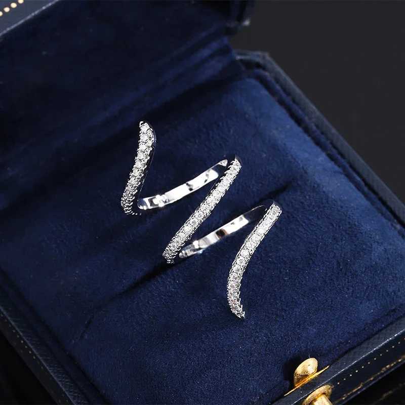 New Fashion 925 Silver Ring Geometric Zircon Ring Irregular Line Ring Personality Simple Engagement Wedding JewelryXJ250514