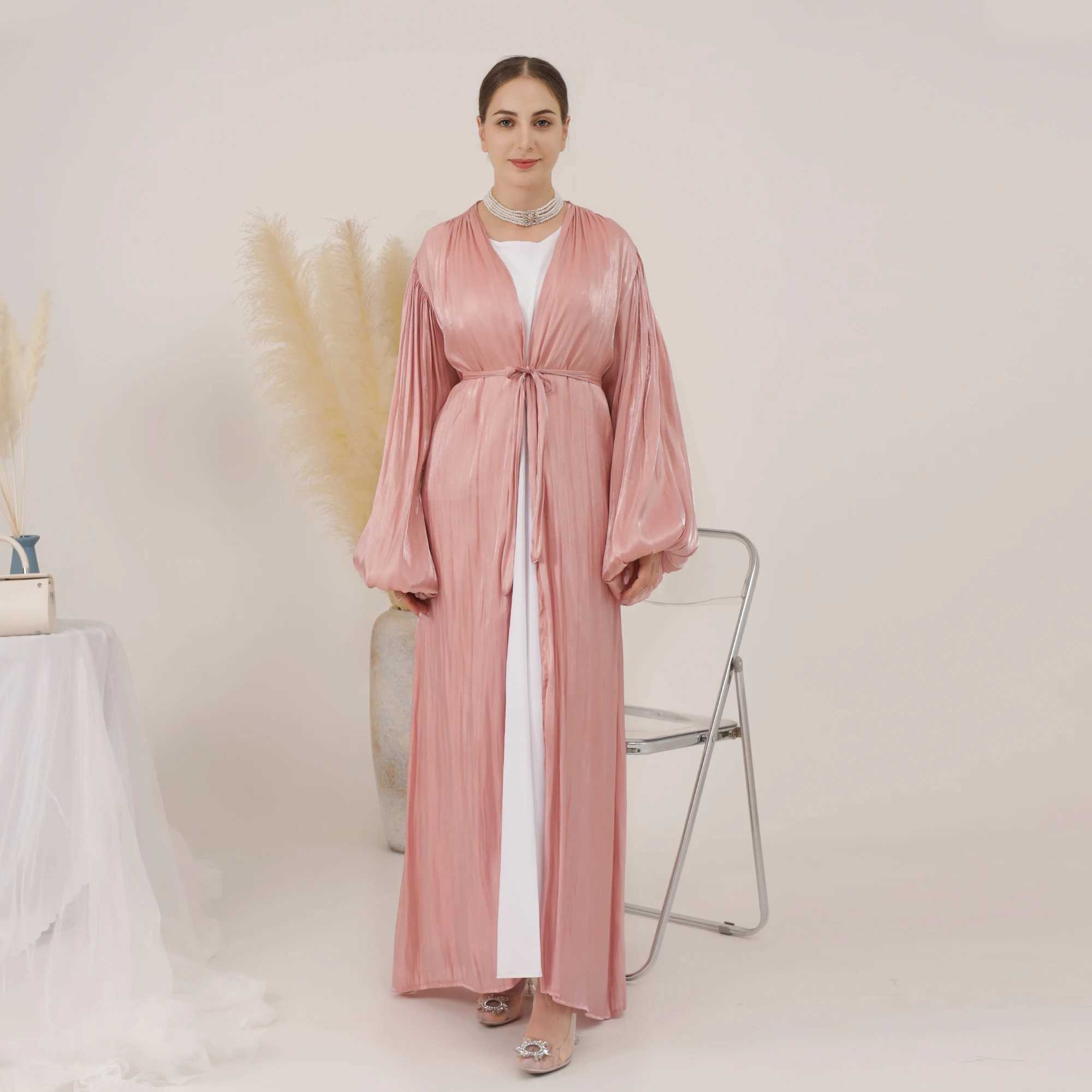 2024 Eid Djellaba Abaya Dubai Shiny Soft Cuff Slves Muslim Dress Silky Kimono Dubai Turkey Muslim Dress Islam Abayas With Belt X250514