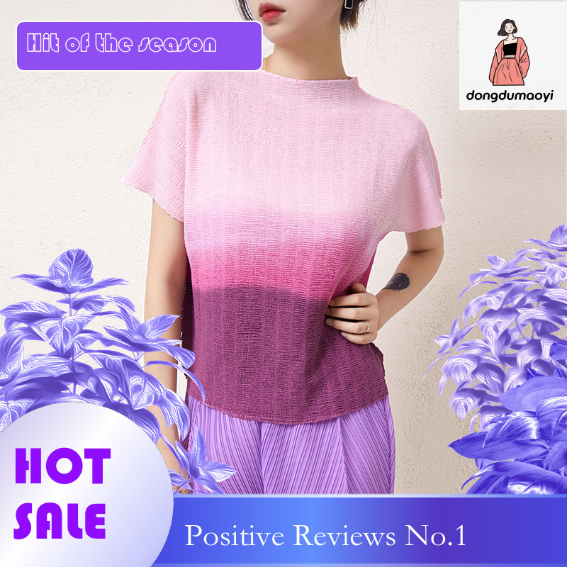 dongdumaoyi Miyake short sleeved T-shirt pleated 2024 summer digital print round neck loose thin style chic design top for women