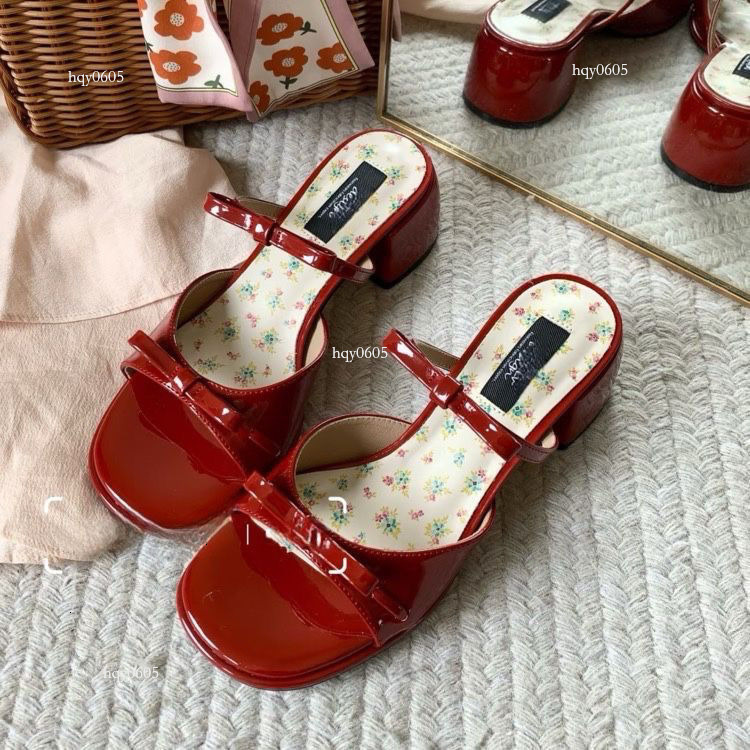 Top brand high-quality new free designer shoes French women's sandals 2025, straight through, new bow, fairy slippers height increasing new fashi