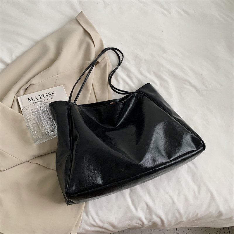 Free Delivery Designer Bag Leisure Feeling Big 2025 New Trendy And Stylish Minimalist Ins Women's Shoulder Large Capacity Commuting Tote Luxury B
