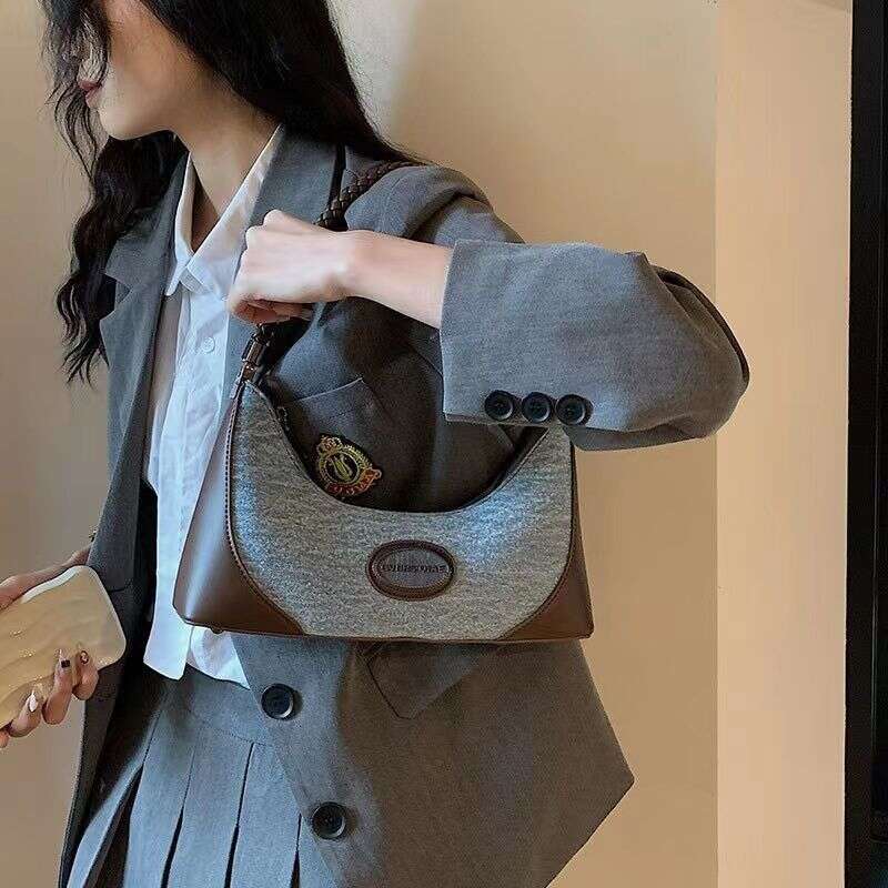 Denim for Women 2025 New Fashion and Medieval Underarm with Small Size Texture One Shoulder Handheld Stick Bag