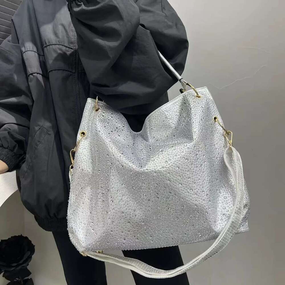 Ladies' Fashionable And Elegant Jewelry Handbag, Large Capacity Personalized Full Dia Shoulder Bag
