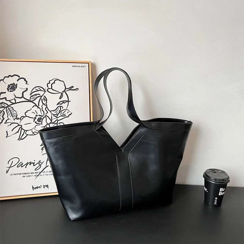 Large Capacity Fashion Tote 2025 New Y-shaped Leather Handbag Commuting Shoulder High-end Trendy Casual Women Armpit Bag