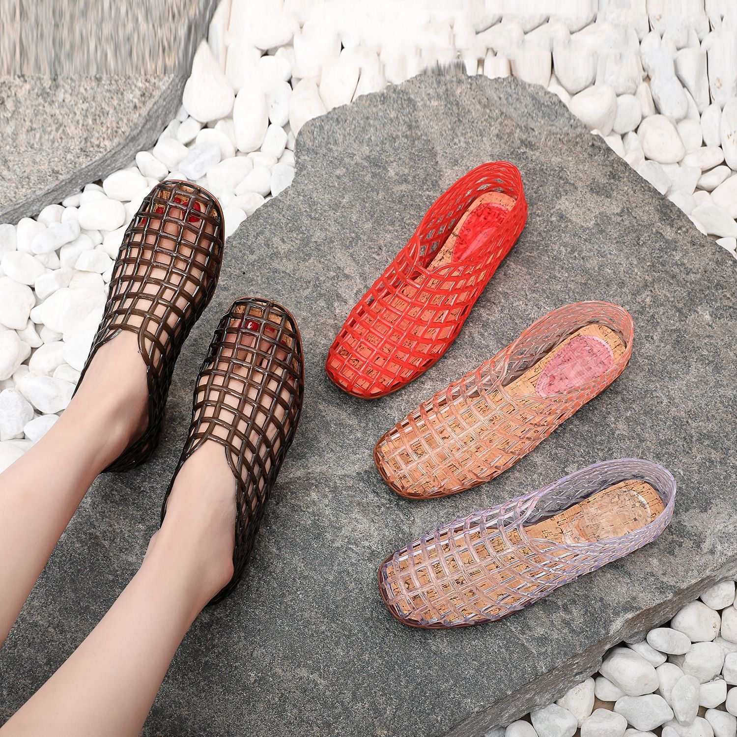 Designer single footed beach crystal jelly sandals, hollow flat hole comfortable shoes, 2025 Korean version women's casual shoes
