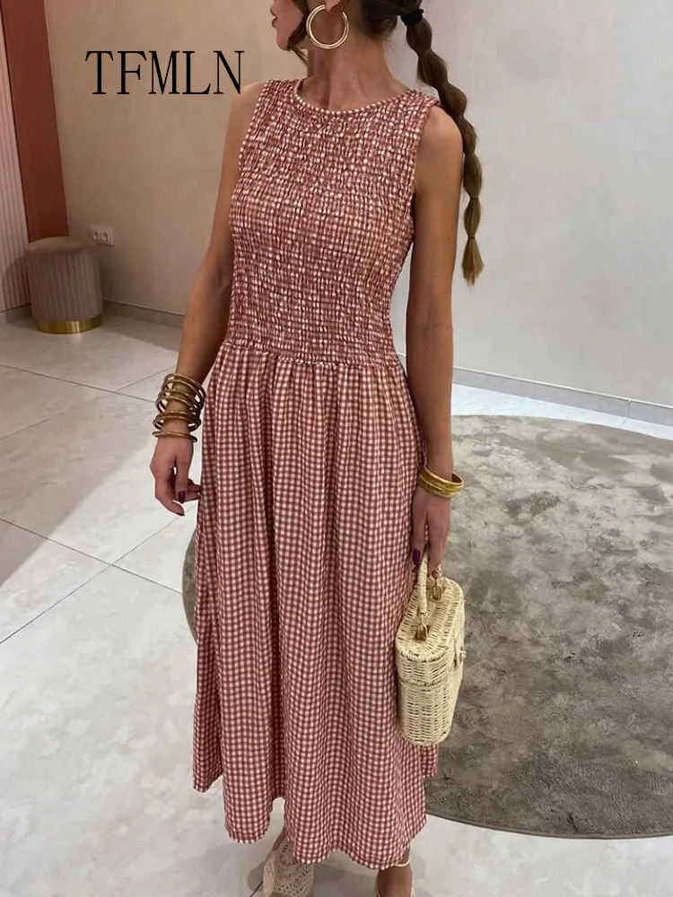 TFMLN Chic Casual Plaid Women Dresses Elegant ONeck Pleated Sleeveless Long Pullover Dress Fashion Summer Female Vestido 250514