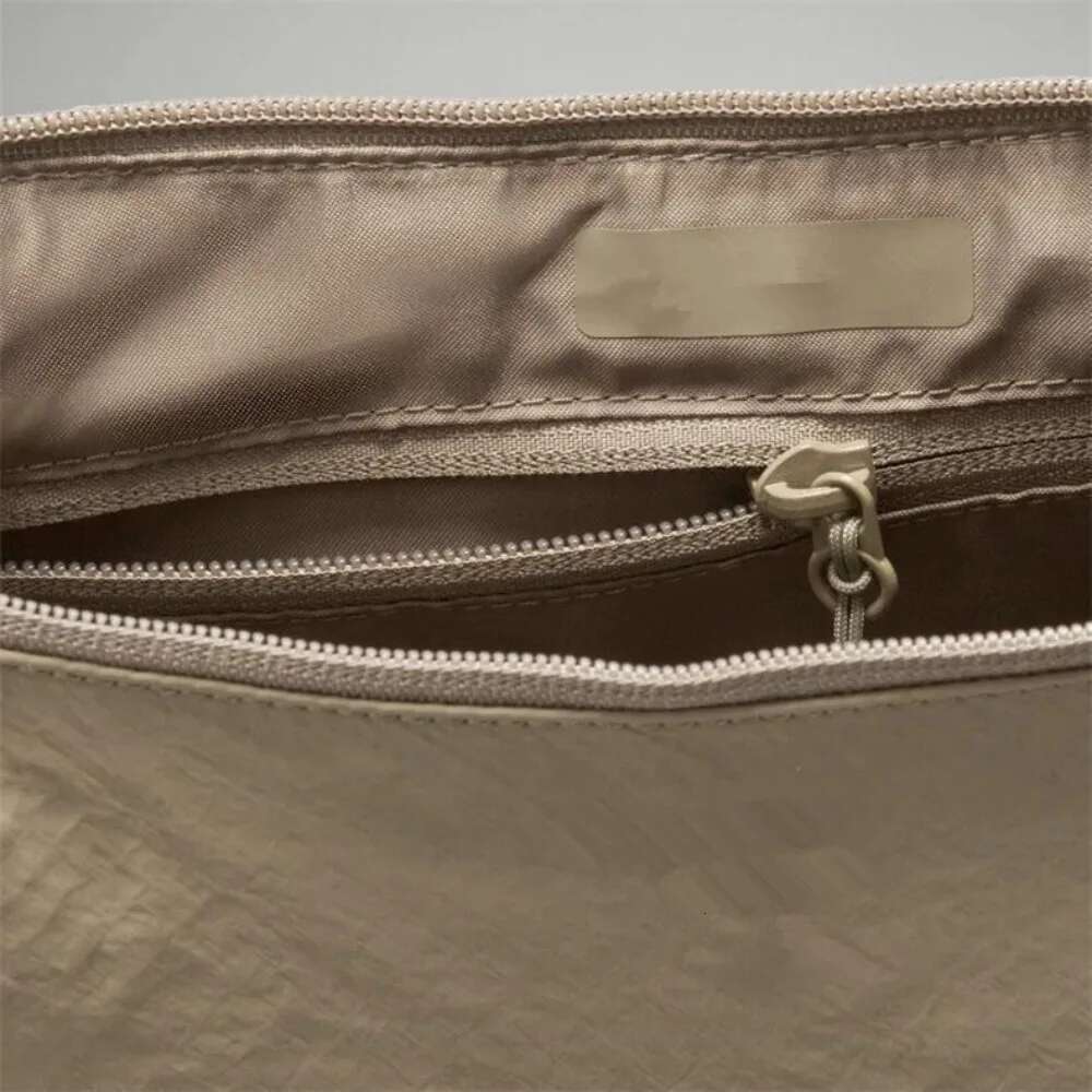 Lujia Dumpling New Bull Horn Women's Single Shoulder Handbags Fiess Sports Yoga Bags