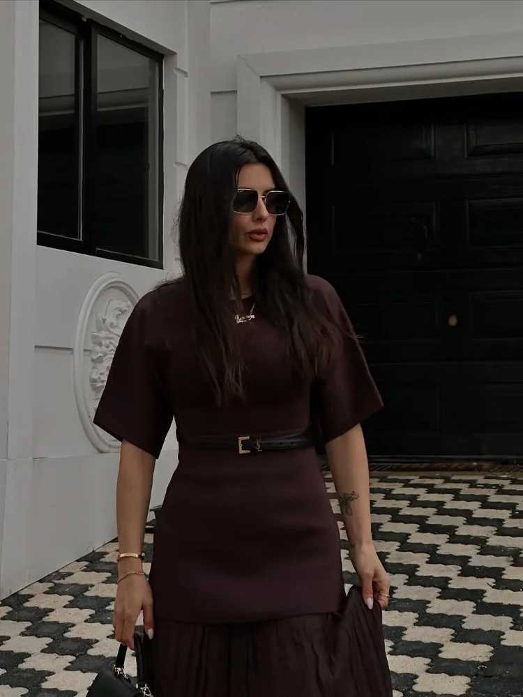 Retro Coffee Colored O-neck Half Sleeve Womens Dress Elegant Pleat A-line Maxi Dresses Spring New Chic High Street Casual GownXJ250514