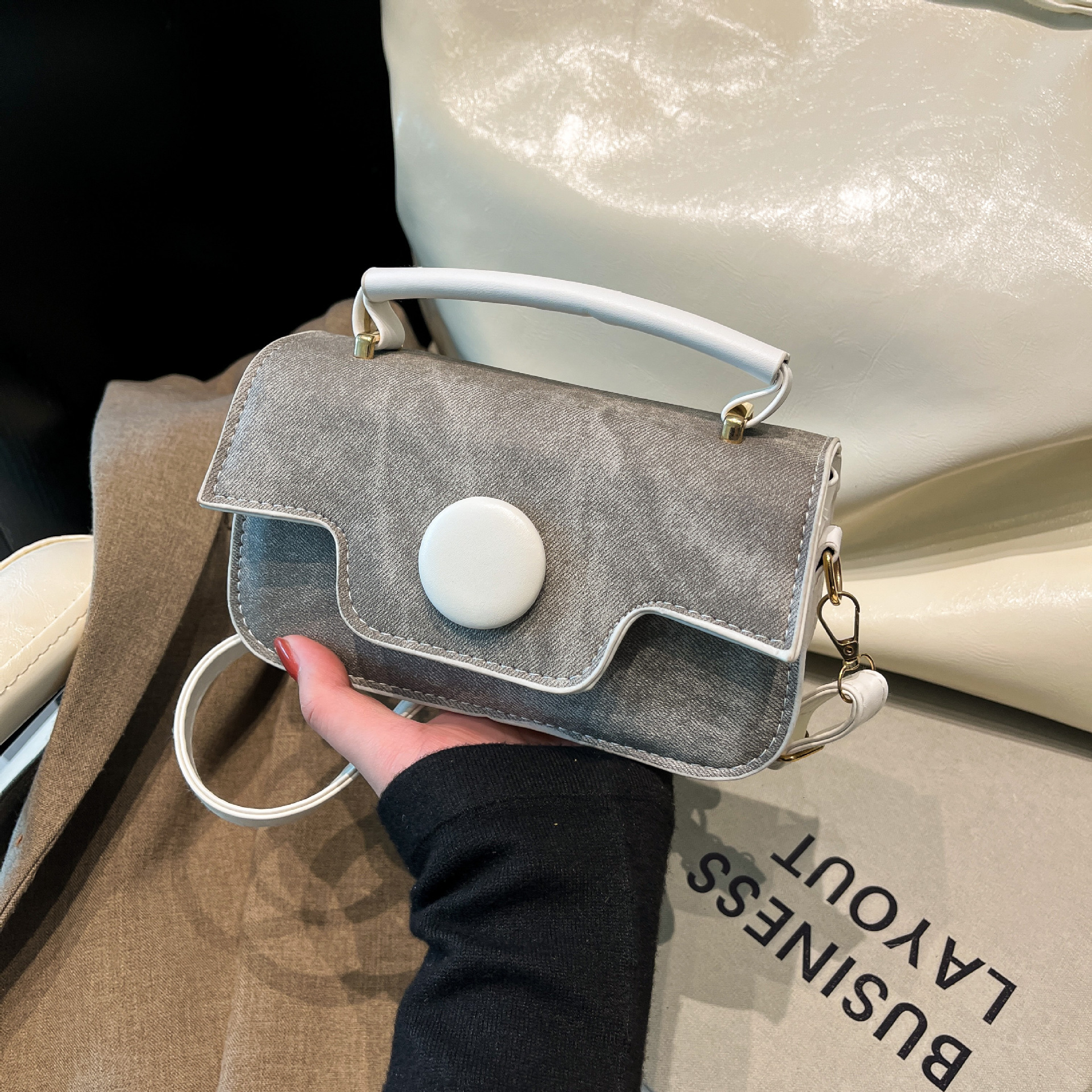 High End Contrasting Color Handbag For Women Luxury Bag 2025 New Popular New Free Delivery Designer Bag Versatile Small Square With Simple Design Sing