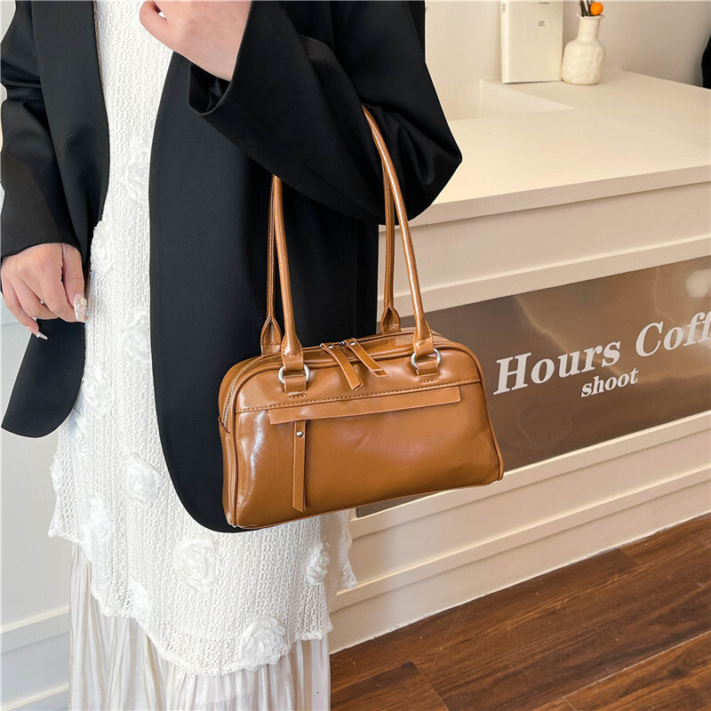 Premium Small Women 2025 New Style Spring and Summer Versatile Single Shoulder Underarm for Work, Commute, Handheld Pillow Bag