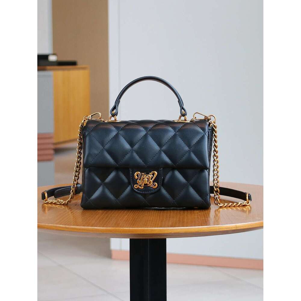 Fashion Spring And Summer 2025 New Rhombic Chain Temperament Handbag High Sense Niche Design Shoulder Messenger B