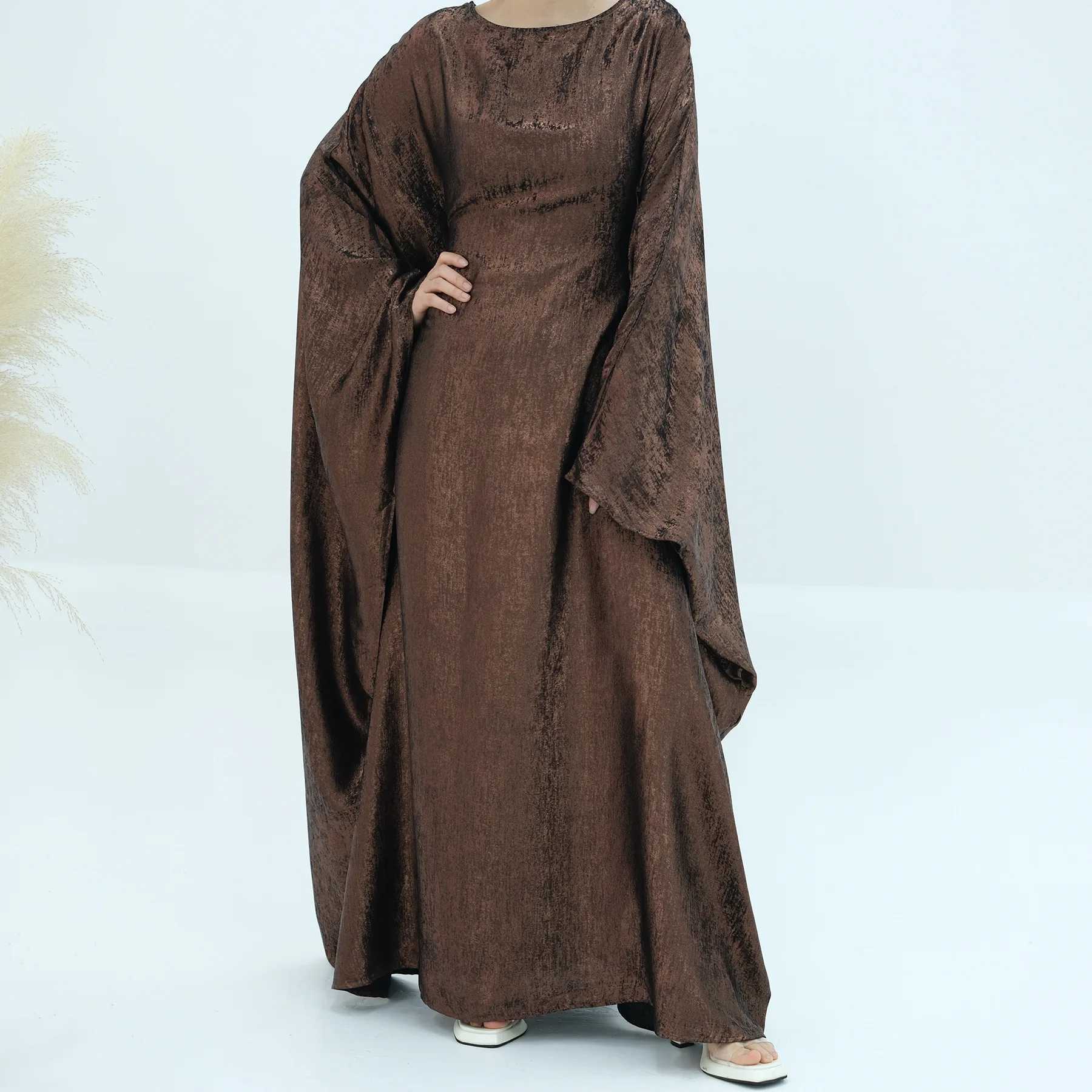 Shiny Batwing Satin Maxi Abaya Dubai Luxury 2024 Abayas For Women Muslim Kaftan Dress Islam Caftan Marocain Femme Long Robes X250514