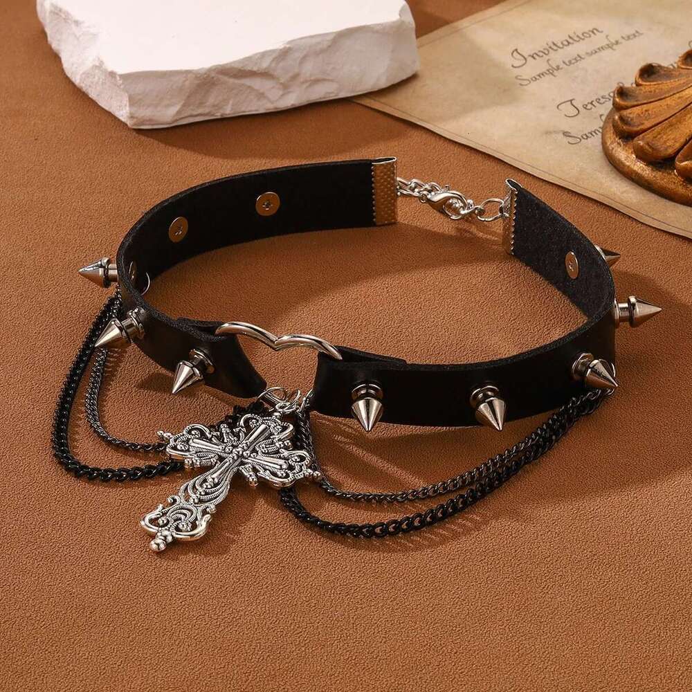 Y2K Punk Style Cross Choker Collar Exaggerated Personality Design Sense Tassel PU Necklace Sweet Cool Babes Accessories