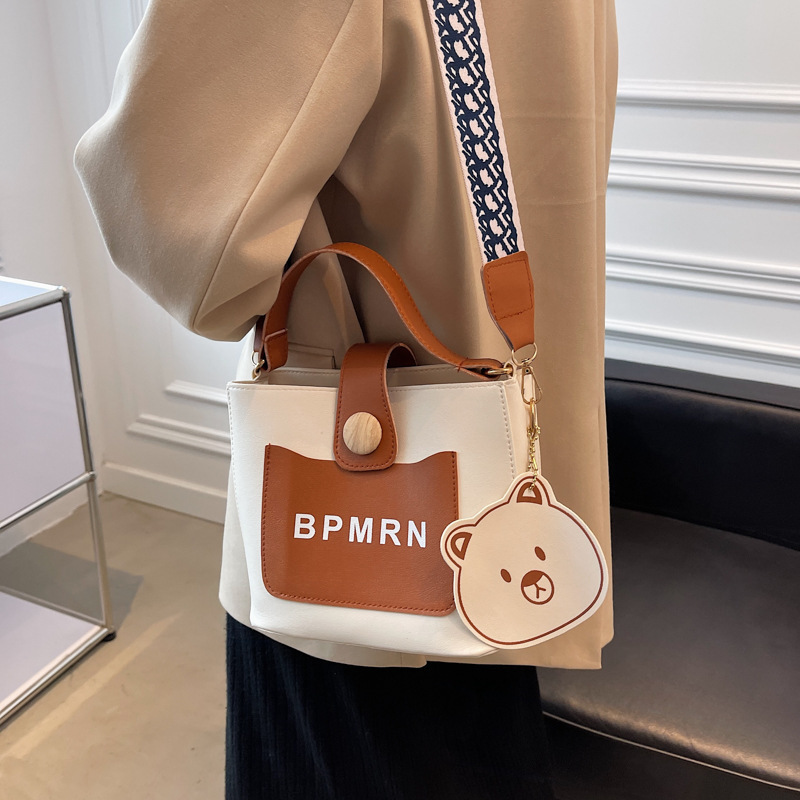 Free Delivery Designer Bag This Year's Popular Small For Women's Autumn 2025 New Trendy And Fashionable Leisure Broadband Crossbody One Shou