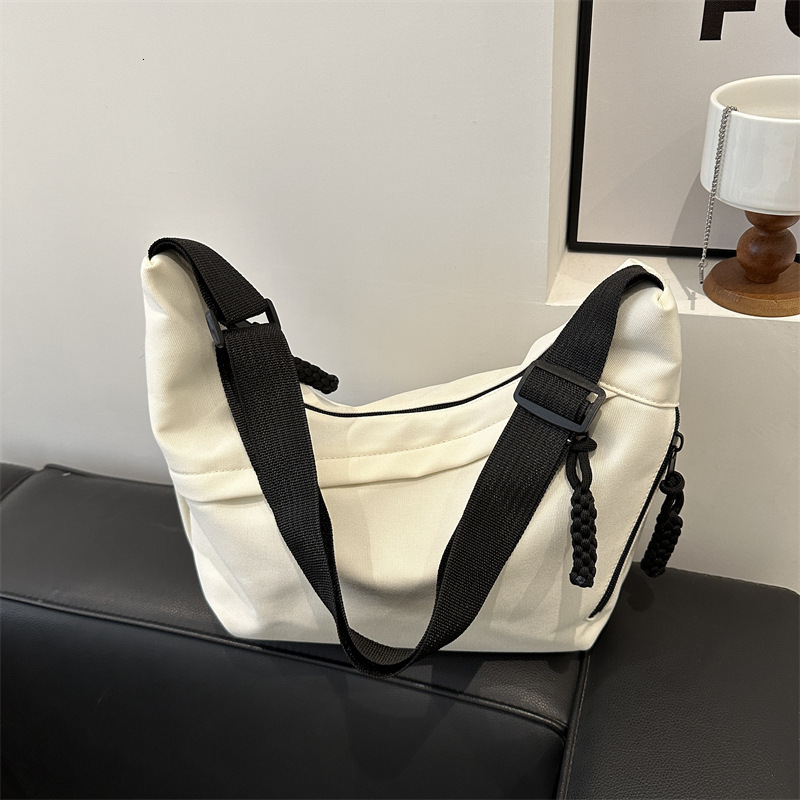 Free Delivery Designer Bag Fashionable And Minimalist Solid Color Single Shoulder Crossbody 2025 Early Spring New Korean Version Casual Dumplings Vers