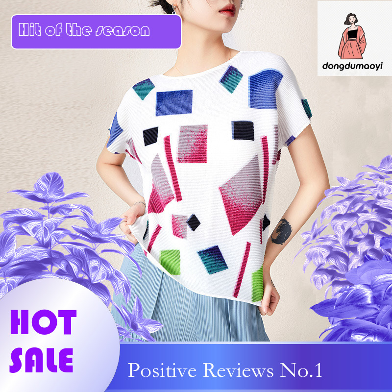 dongdumaoyi Miyake Printed T-shirt for Women, 2024 New Style, Wrinkled Luxury, Unique and Beautiful Small Shirt, Design Sense Top