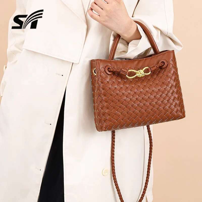 Niche Leather Bagshoulder Messengerbag Popular Hand-Woven Women's Bag Fashionversatiletemperament Handbag Purses And Handbags