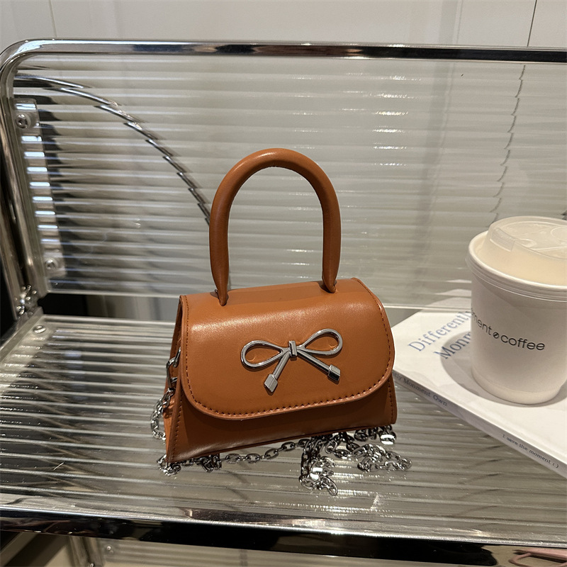 Pink Handheld Bow For Women 2025 Luxury Bag New Summer Single Shoulder Crossbody Bag Niche Fashion New Free Delivery Designer Bag Cute Small Square Ba